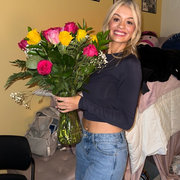 Meet your Posher, Athena- LIKE THIS LISTING TO BE ALERTED FOR POSH SHOWS 🤗 - Picture 3 of 16